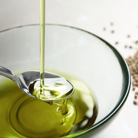 10 Reasons to Love Hempseed Oil